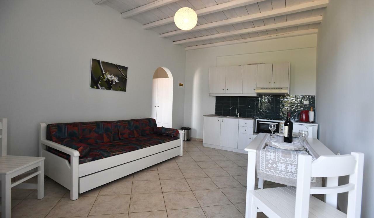 Nostos Beachfront Apartments&Studios Agios Ioannis  Exterior foto